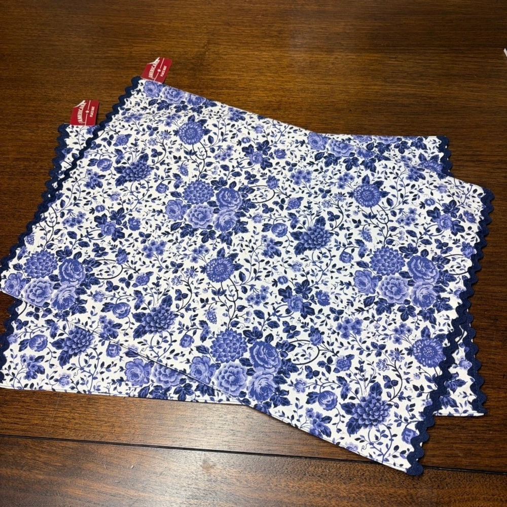 Americana Jo-Ann Blue White Floral Toile Ric Rac Placemats Set of 2 14x20 Cotton